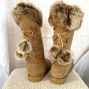 Cute faux fur boots